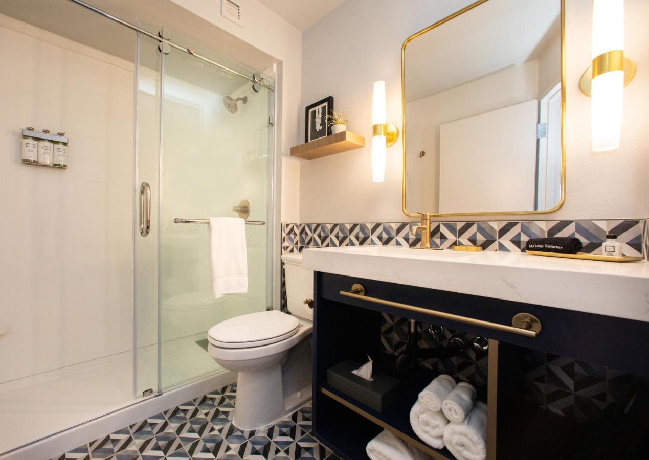 Hotel Denim Greensboro Ngoại thất bức ảnh