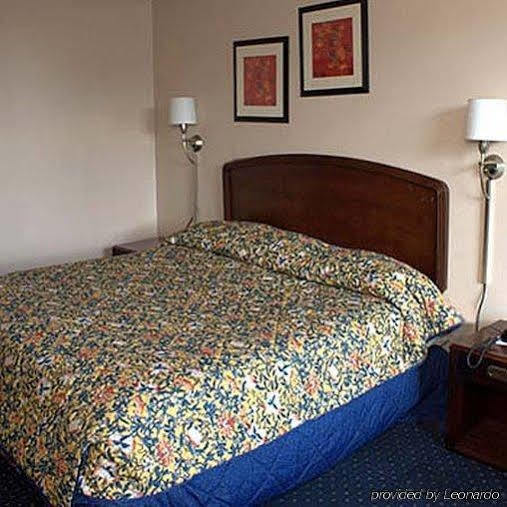 Hotel Denim Greensboro Ngoại thất bức ảnh